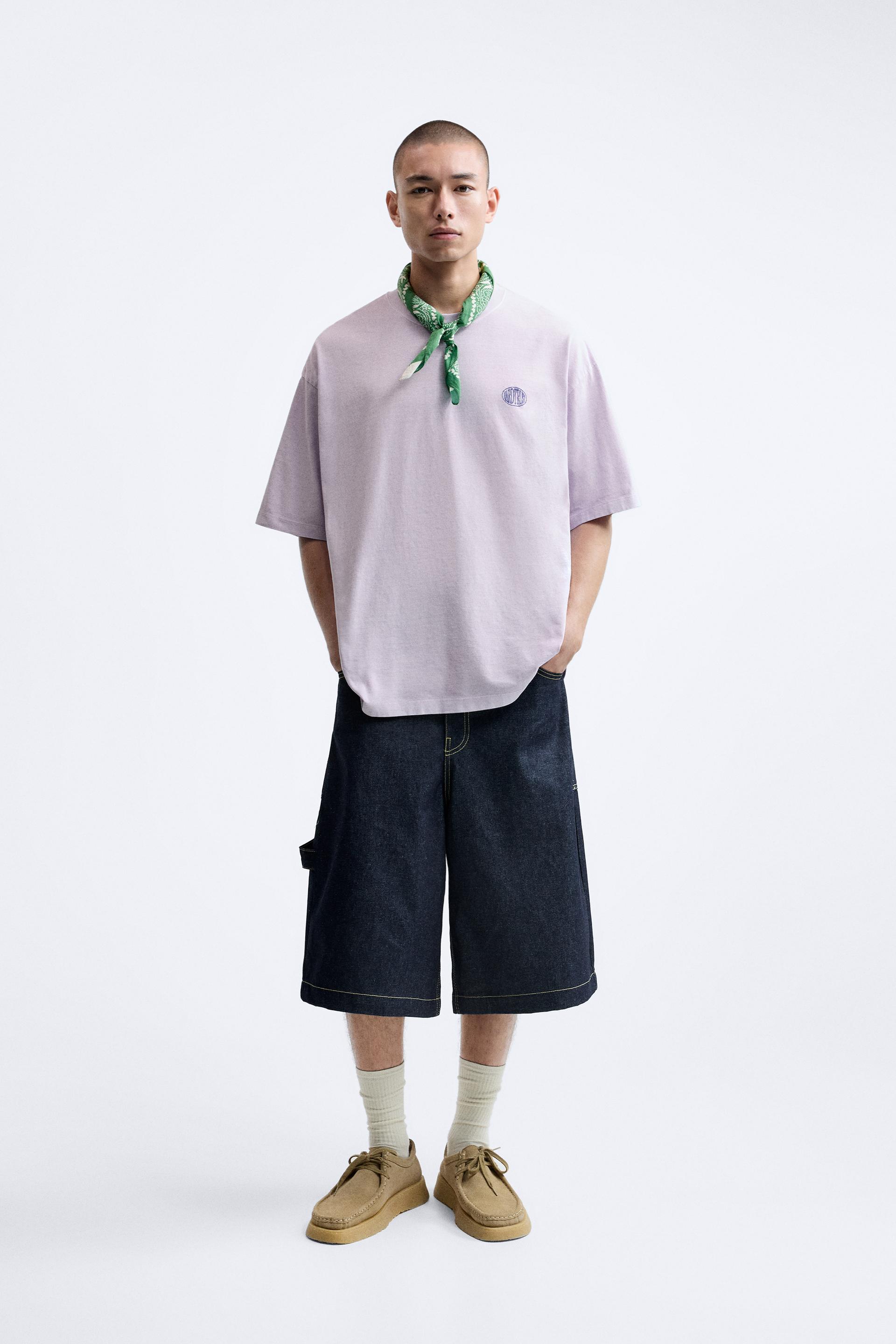 ФУТБОЛКА С ВЫШИВАННЫМ СЛОГАНОМ
ФУТБОЛКА С ВЫШИВАННЫМ СЛОГАНОМ