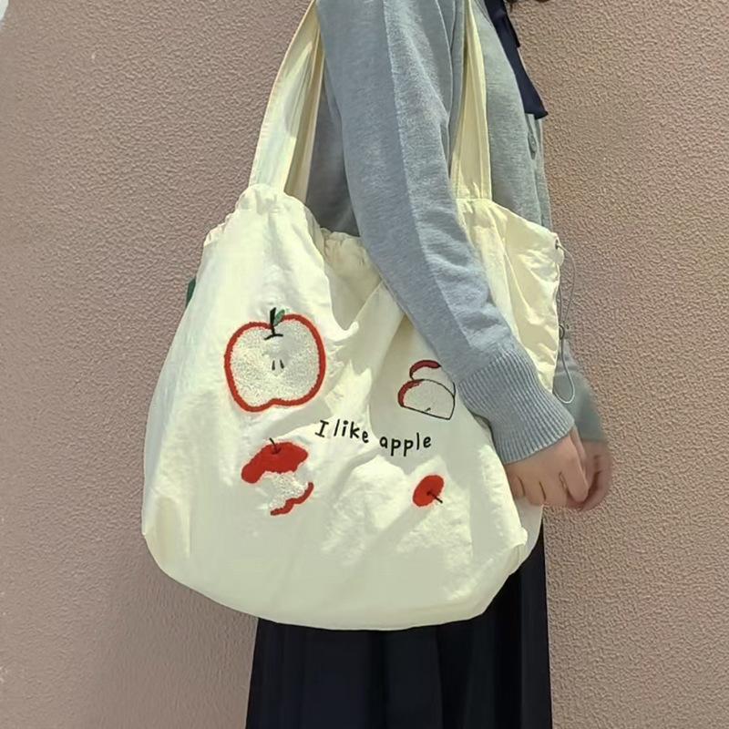 Летние новые женские сумки, корейская версия буквенного принта tide. белый
Летние новые женские сумки, корейская версия буквенного принта tide. белый