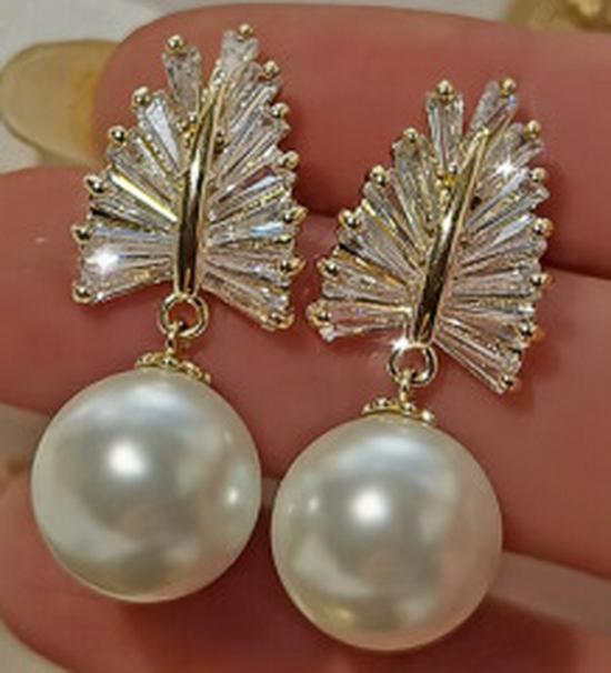 Baroque Pearl & Zircon Wheat Ear Drop Earrings - Elegant & Shiny Women s Accessory золотой
Baroque Pearl & Zircon Wheat Ear Drop Earrings - Elegant & Shiny Women s Accessory золотой