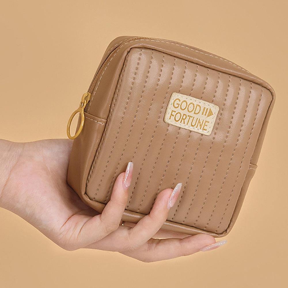 W6 Portable Sanitary Napkin Storage Bag PU Leather Waterproof Lipstick Cosmetics Storage Bag C
W6 Portable Sanitary Napkin Storage Bag PU Leather Waterproof Lipstick Cosmetics Storage Bag C
