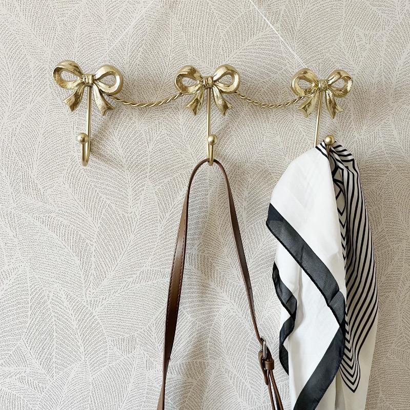 Chic Golden Bowknot Wall Hooks Rust Resistant, Easy Install Metal Coat Hangers for Girls Bedroom Entryway Playful Girl Style, Vibrant Colors
Chic Golden Bowknot Wall Hooks Rust Resistant, Easy Install Metal Coat Hangers for Girls Bedroom Entryway Playful Girl Style, Vibrant Colors