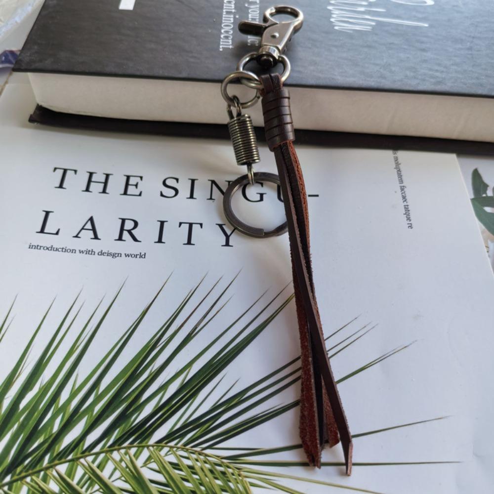 Vintage Cowhide Tassel Key Chain Handmade Car Keychian Personalized Genuine Leather Keychain Male кофейный
Vintage Cowhide Tassel Key Chain Handmade Car Keychian Personalized Genuine Leather Keychain Male кофейный