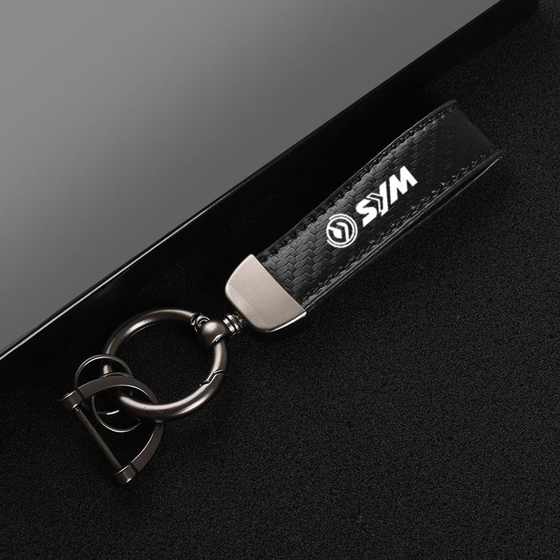 High-Grade Carbon Fiber Motorcycle Keychain Holder Keyring for SYM JOYMAX Z 125/250/300 MAXSYM Accessories чёрный
High-Grade Carbon Fiber Motorcycle Keychain Holder Keyring for SYM JOYMAX Z 125/250/300 MAXSYM Accessories чёрный