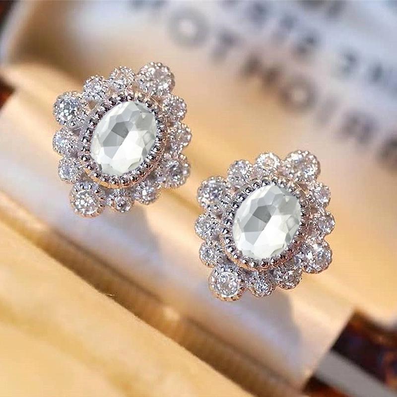 CAOSHI Gorgeously Designed Earrings for Women Shiny Zirconia Zircon for Party Accessories for Ladies of Classical Temperament
CAOSHI Gorgeously Designed Earrings for Women Shiny Zirconia Zircon for Party Accessories for Ladies of Classical Temperament