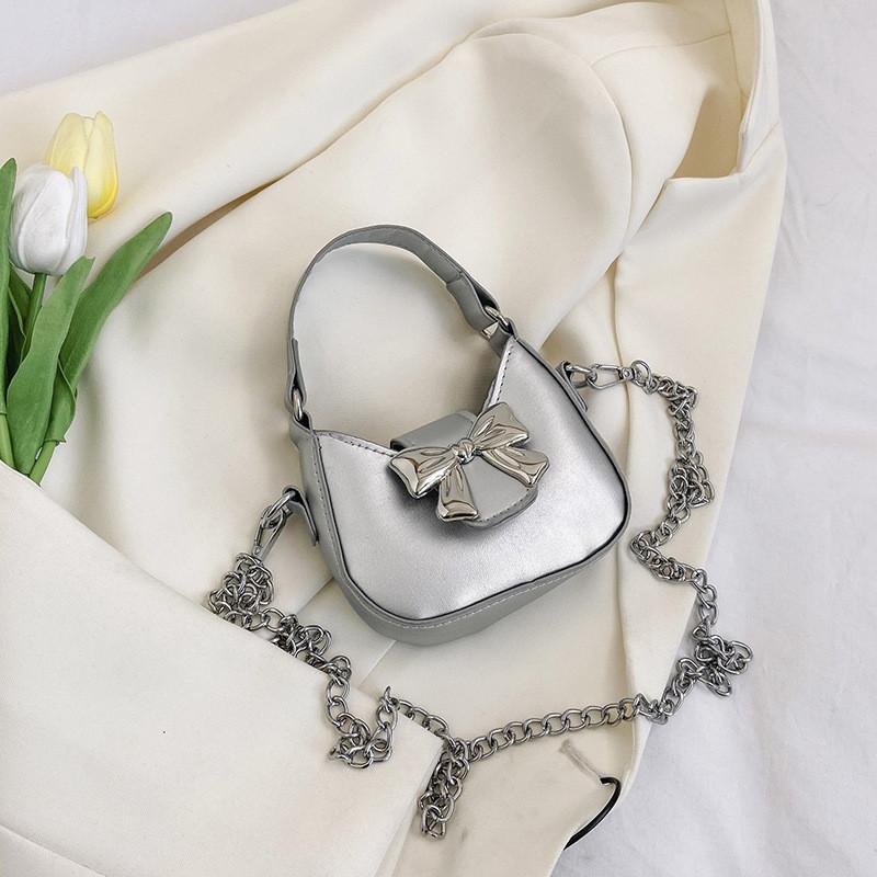 Stylish Mini Shoulder Bag With Adorable Bow Design In Black Pink And Silver Colors срібний
Stylish Mini Shoulder Bag With Adorable Bow Design In Black Pink And Silver Colors срібний