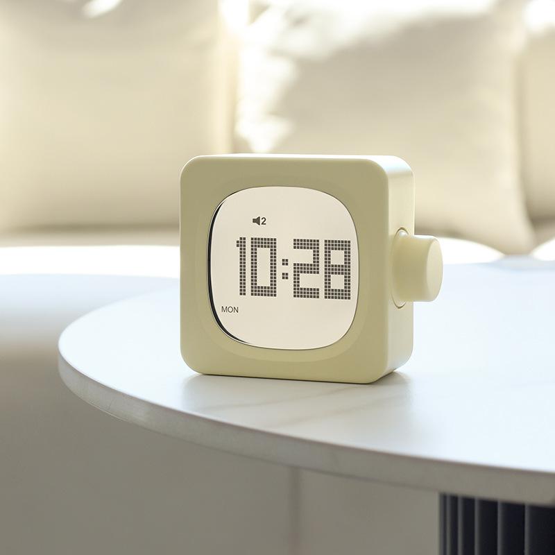 Retro Cube Smart Alarm Clock with Rotary Switch Timer Night Light Snooze Function Rechargeable Bedside Digital Clock for Bedroom жовтий
Retro Cube Smart Alarm Clock with Rotary Switch Timer Night Light Snooze Function Rechargeable Bedside Digital Clock for Bedroom жовтий