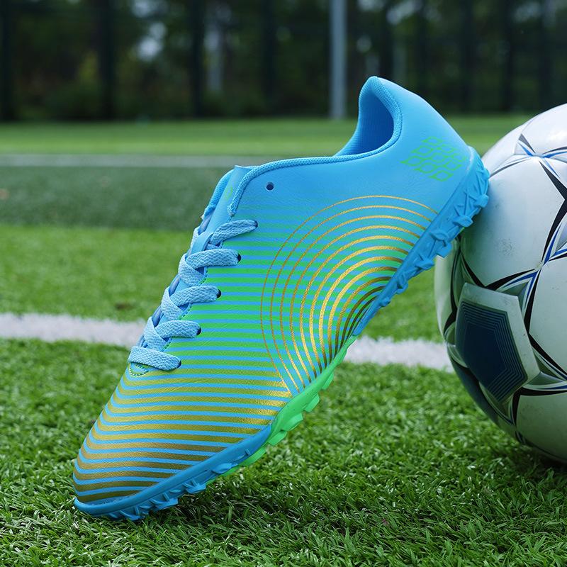 New adult men, women and children, primary and secondary school students football shoes training rubber broken nails special long nails low top 35
New adult men, women and children, primary and secondary school students football shoes training rubber broken nails special long nails low top 35