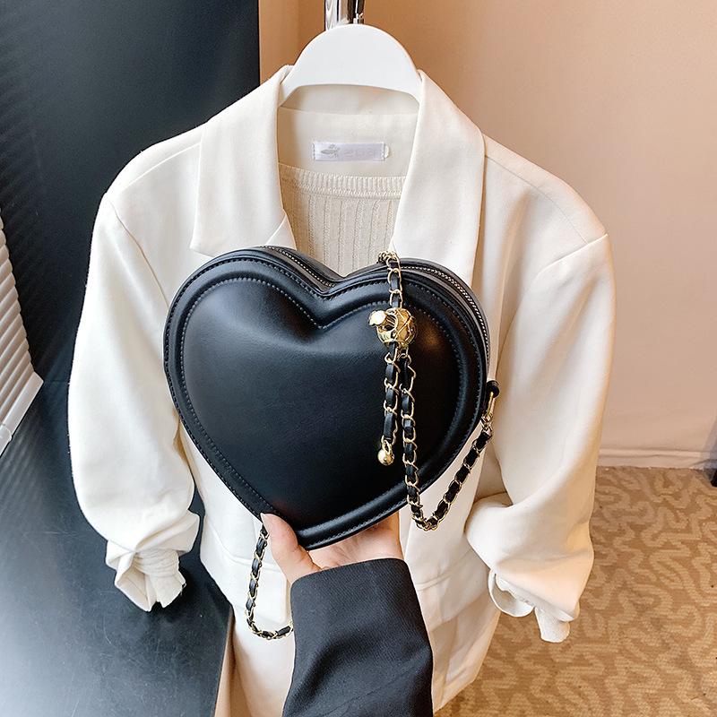 Minimalist High-End Feel Street Chain Crossbody Bag Ins Trend Heart Lipstick Bag Personality Small Square Bag чёрный
Minimalist High-End Feel Street Chain Crossbody Bag Ins Trend Heart Lipstick Bag Personality Small Square Bag чёрный