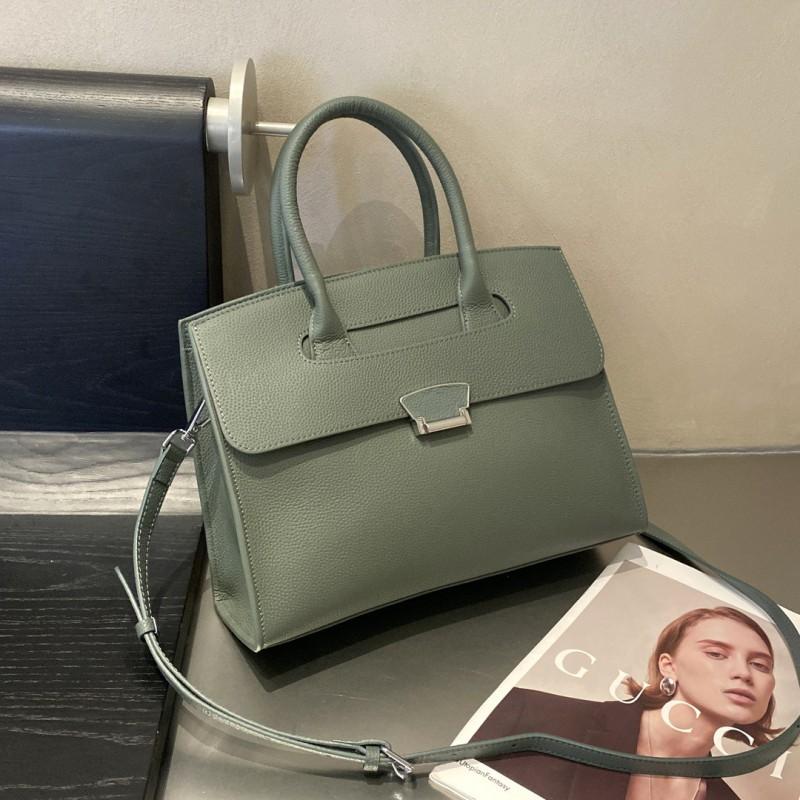 Leather Briefcase Tote Bag Large Capacity Handbag Women s Niche Design Business Commuting Cowhide
Leather Briefcase Tote Bag Large Capacity Handbag Women s Niche Design Business Commuting Cowhide