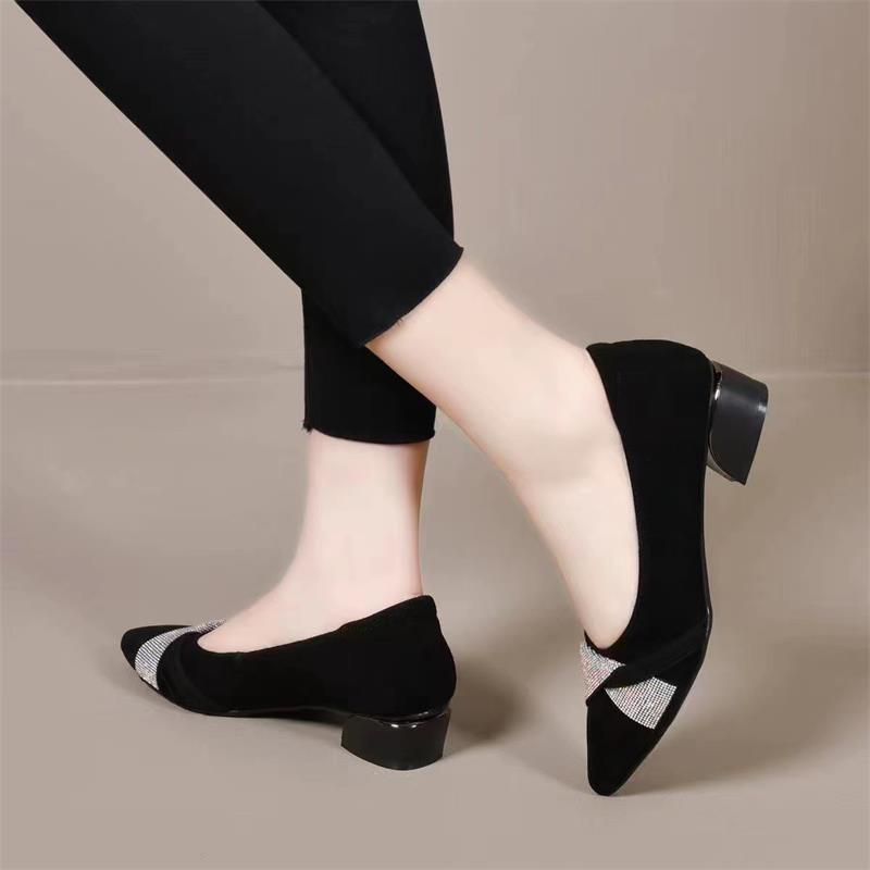 Bright diamond temperament matte suede pointed head small high heel fashion light mouth thin heel elegant spring and autumn commuter women s leather 35 чёрный
Bright diamond temperament matte suede pointed head small high heel fashion light mouth thin heel elegant spring and autumn commuter women s leather 35 чёрный
