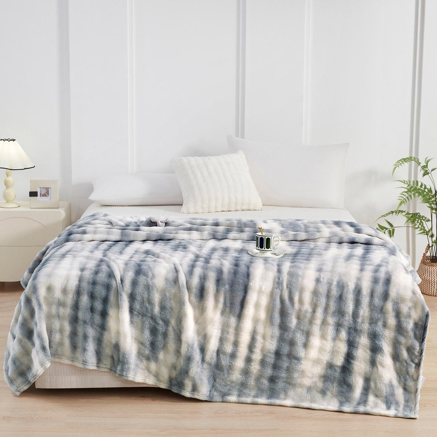 Imitation Rabbit Fur Blanket, Plain Bubble Milk Velvet Single-layer Blanket, Office Nap Blanket, Cover Blanket Four Seasons 100x150cm
Imitation Rabbit Fur Blanket, Plain Bubble Milk Velvet Single-layer Blanket, Office Nap Blanket, Cover Blanket Four Seasons 100x150cm