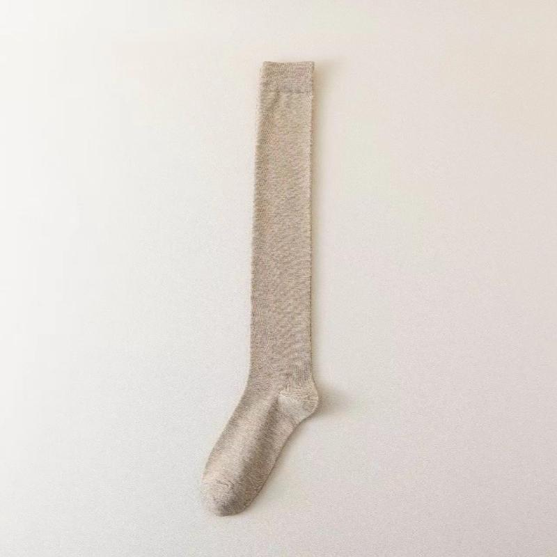 Новые женские чулки, весенние тенденции, повседневные гольфы в стиле преппи, женские высококачественные однотонные длинные носки, удобные One Size
Новые женские чулки, весенние тенденции, повседневные гольфы в стиле преппи, женские высококачественные однотонные длинные носки, удобные One Size