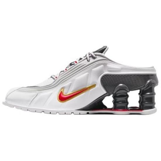 Martine rose x Nike Shox MR4 Metallic Platinum Varsity Red Womens IM5420-100 EU 35.5 дубильная кора
Martine rose x Nike Shox MR4 Metallic Platinum Varsity Red Womens IM5420-100 EU 35.5 дубильная кора