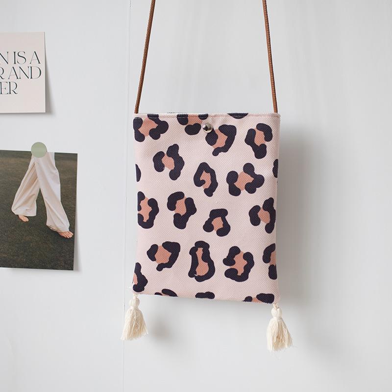 Women s Crossbody Bags Japanese Harajuku Tassel Simple Versatile Crossbody Bags Solid Color Plaid Bow Leopard Print Artistic Bag
Women s Crossbody Bags Japanese Harajuku Tassel Simple Versatile Crossbody Bags Solid Color Plaid Bow Leopard Print Artistic Bag