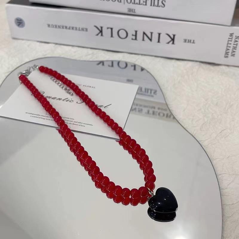 Resin Candy Color Heart Pendant Glass Beaded Short Choker Collar Neck Necklace Aesthetic Charm Jewelry Accessories A2
Resin Candy Color Heart Pendant Glass Beaded Short Choker Collar Neck Necklace Aesthetic Charm Jewelry Accessories A2
