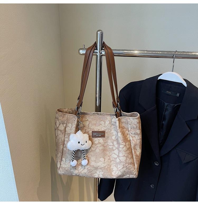 Сумка большой вместимости женская 2025 новая модная универсальная с высоким чувством класса студенческая для поездок на работу и учебу повседневная на плечо тоут
Сумка большой вместимости женская 2025 новая модная универсальная с высоким чувством класса студенческая для поездок на работу и учебу повседневная на плечо тоут