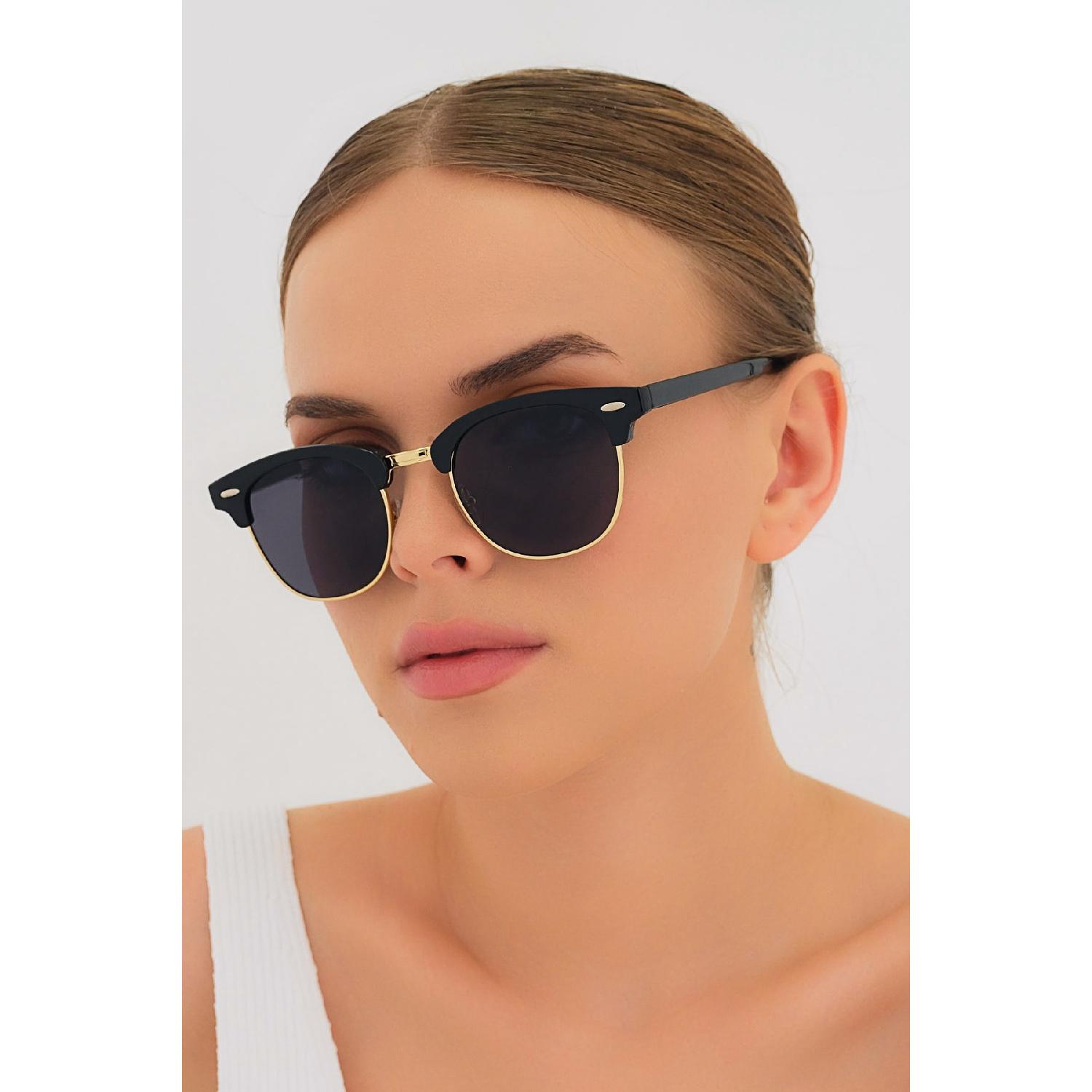 Солнцезащитные очки унисекс
Солнцезащитные очки унисекс