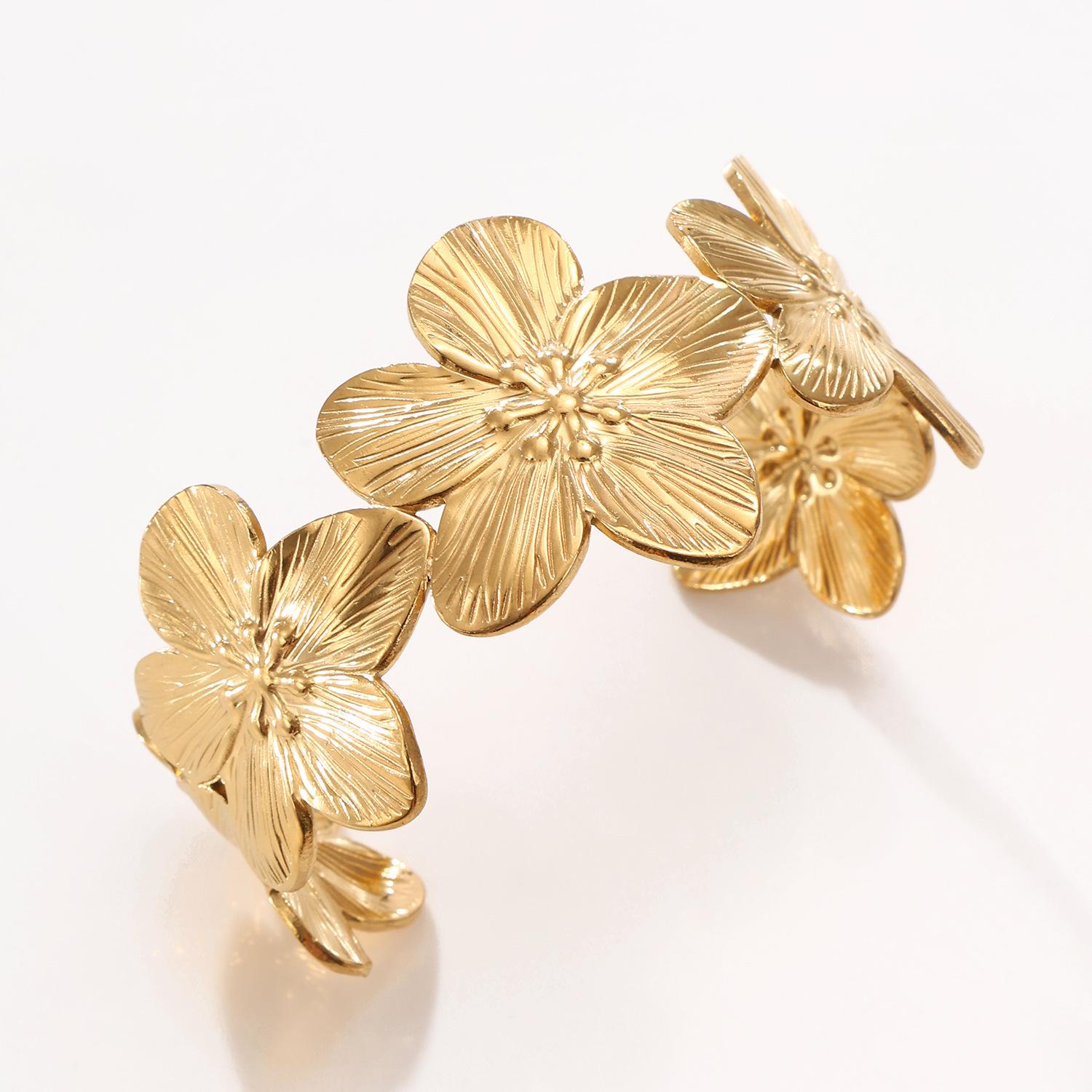 Vintage Elegant Flower Bracelet Set for Women Fashion Gold Color Minimalist Twisted Cuff Bangle Daily Wear Vacation Jewelry 2026
Vintage Elegant Flower Bracelet Set for Women Fashion Gold Color Minimalist Twisted Cuff Bangle Daily Wear Vacation Jewelry 2026