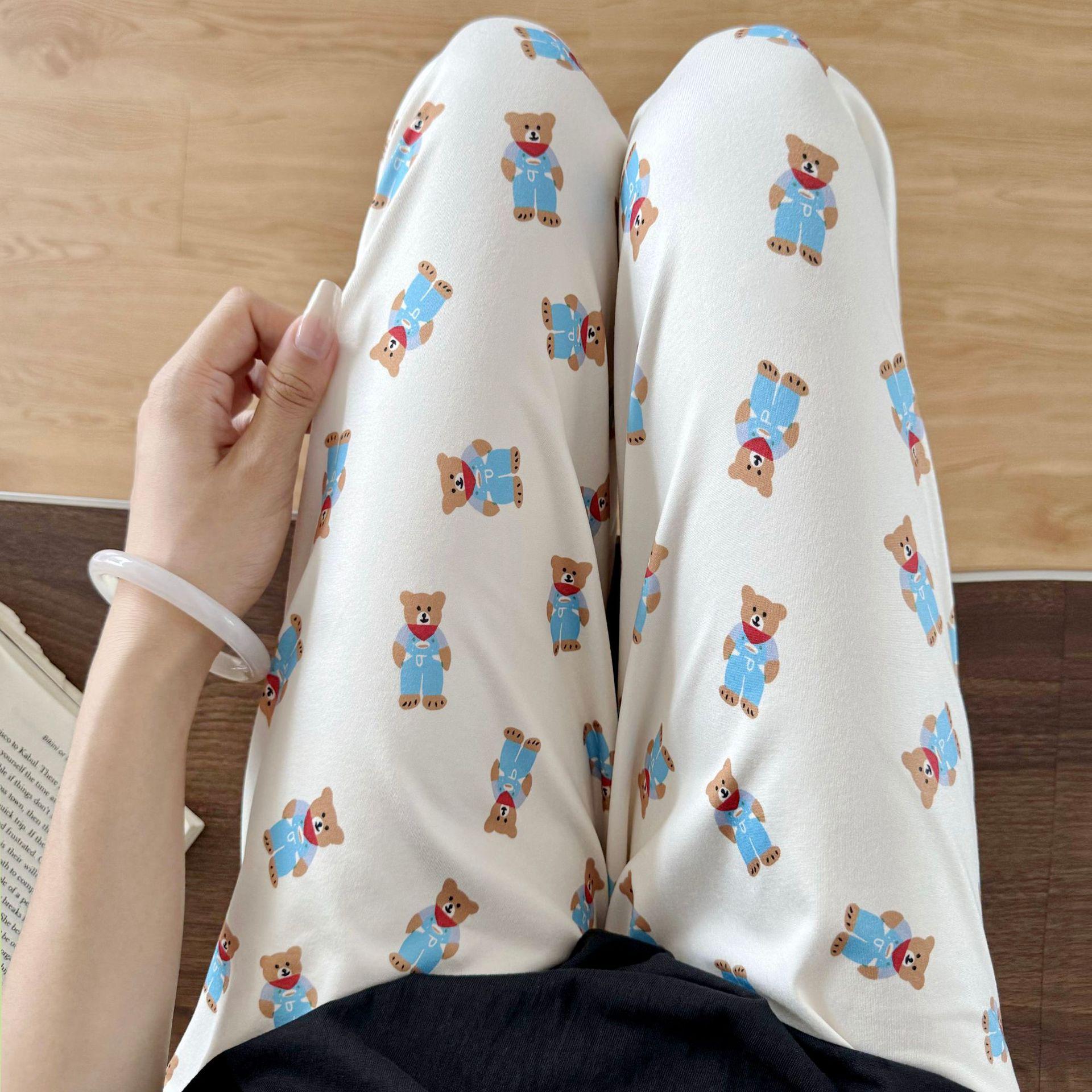 Women s Casual Blue Bear Sleep Pants for Home & Outdoor, Loose Fit, Long, for Spring, Autumn, Winter One size, recommended 80-135 jin
Women s Casual Blue Bear Sleep Pants for Home & Outdoor, Loose Fit, Long, for Spring, Autumn, Winter One size, recommended 80-135 jin