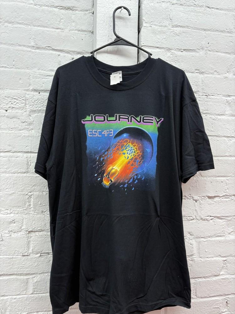 Journey ESC4P3 Shirt Mens XL Black Band T-Shirt Tee Classic Rock Concert Tour Unisex T-Shirt S
Journey ESC4P3 Shirt Mens XL Black Band T-Shirt Tee Classic Rock Concert Tour Unisex T-Shirt S