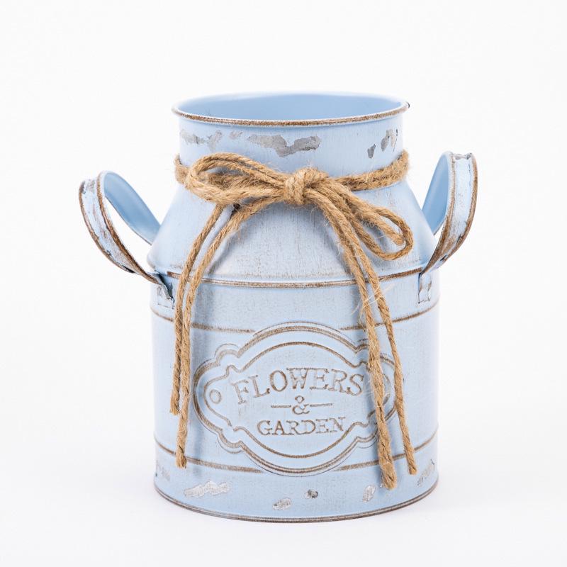 Retro Tin Milk Jug Flower Pot - Creative Iron Art for Dried Flowers Top 9cm, Base 11.5cm, Height 15.5cm небо синє кольору
Retro Tin Milk Jug Flower Pot - Creative Iron Art for Dried Flowers Top 9cm, Base 11.5cm, Height 15.5cm небо синє кольору