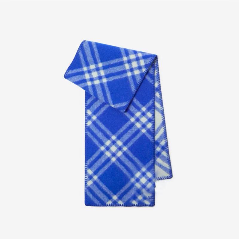 Junbie Women s Heated Plaid Convertible Scarf Shawl
Junbie Women s Heated Plaid Convertible Scarf Shawl