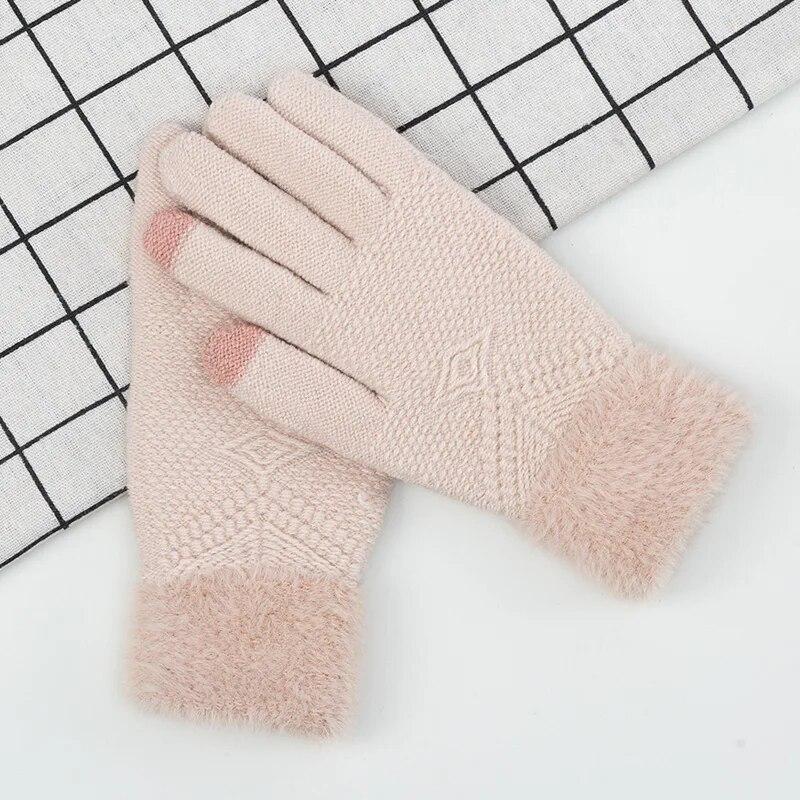 Зимові жіночі трикотажні рукавички з сенсорним екраном, плюшеві всередині, що зберігають тепло, повні пальці, м’які зовнішні жіночі рукавички One SIze хакі
Зимові жіночі трикотажні рукавички з сенсорним екраном, плюшеві всередині, що зберігають тепло, повні пальці, м’які зовнішні жіночі рукавички One SIze хакі