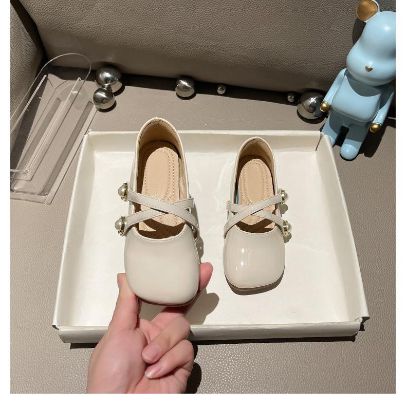 Spring and Autumn Girls Single Shoes Cross Simple Small Fragrant Style Fashion Versatile Girls Leather Shoes Student Korean Edition Children s 23 inner length 15CM
Spring and Autumn Girls Single Shoes Cross Simple Small Fragrant Style Fashion Versatile Girls Leather Shoes Student Korean Edition Children s 23 inner length 15CM
