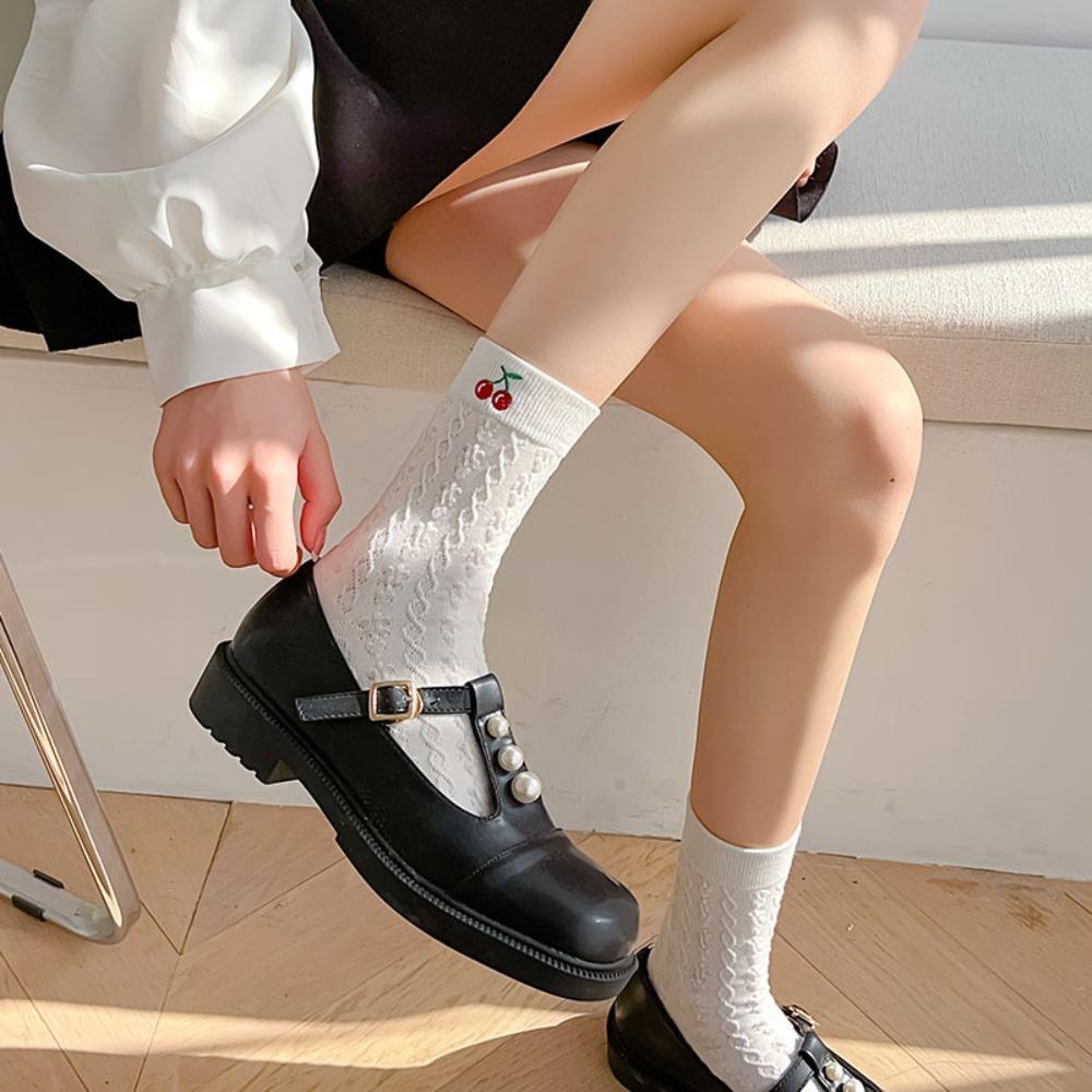 Sweet Lolita Mid Length Socks Breathable Short Socks Fashion Cherry Embroidered Pile Socks
Sweet Lolita Mid Length Socks Breathable Short Socks Fashion Cherry Embroidered Pile Socks
