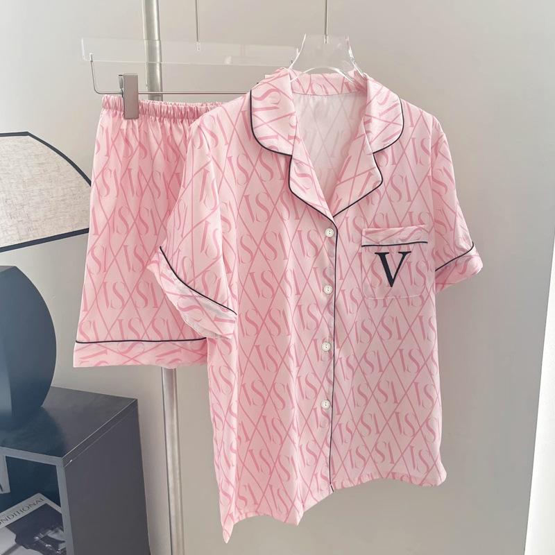 Temperament Cardigan Short-Sleeved Ice Silk Pajamas Women S Summer High-End Embroidered Loungewear Can Be Worn Outside M
Temperament Cardigan Short-Sleeved Ice Silk Pajamas Women S Summer High-End Embroidered Loungewear Can Be Worn Outside M