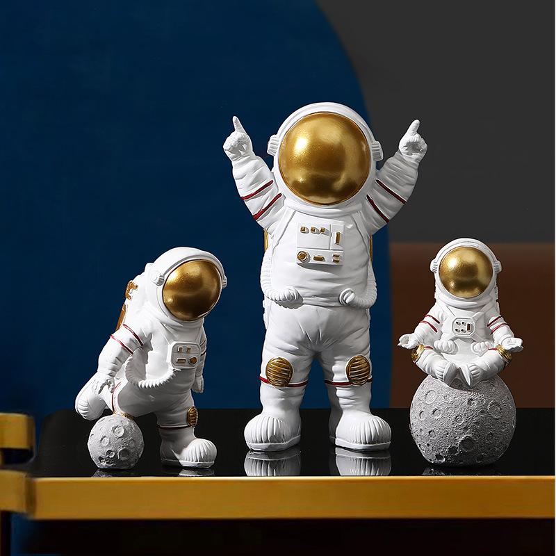 Миниатюрная версия Nordic Astronaut, маленькие украшения, астронавт, гостиная, телевизор, тумба, вход, стол, украшение комнаты, подарок
Миниатюрная версия Nordic Astronaut, маленькие украшения, астронавт, гостиная, телевизор, тумба, вход, стол, украшение комнаты, подарок