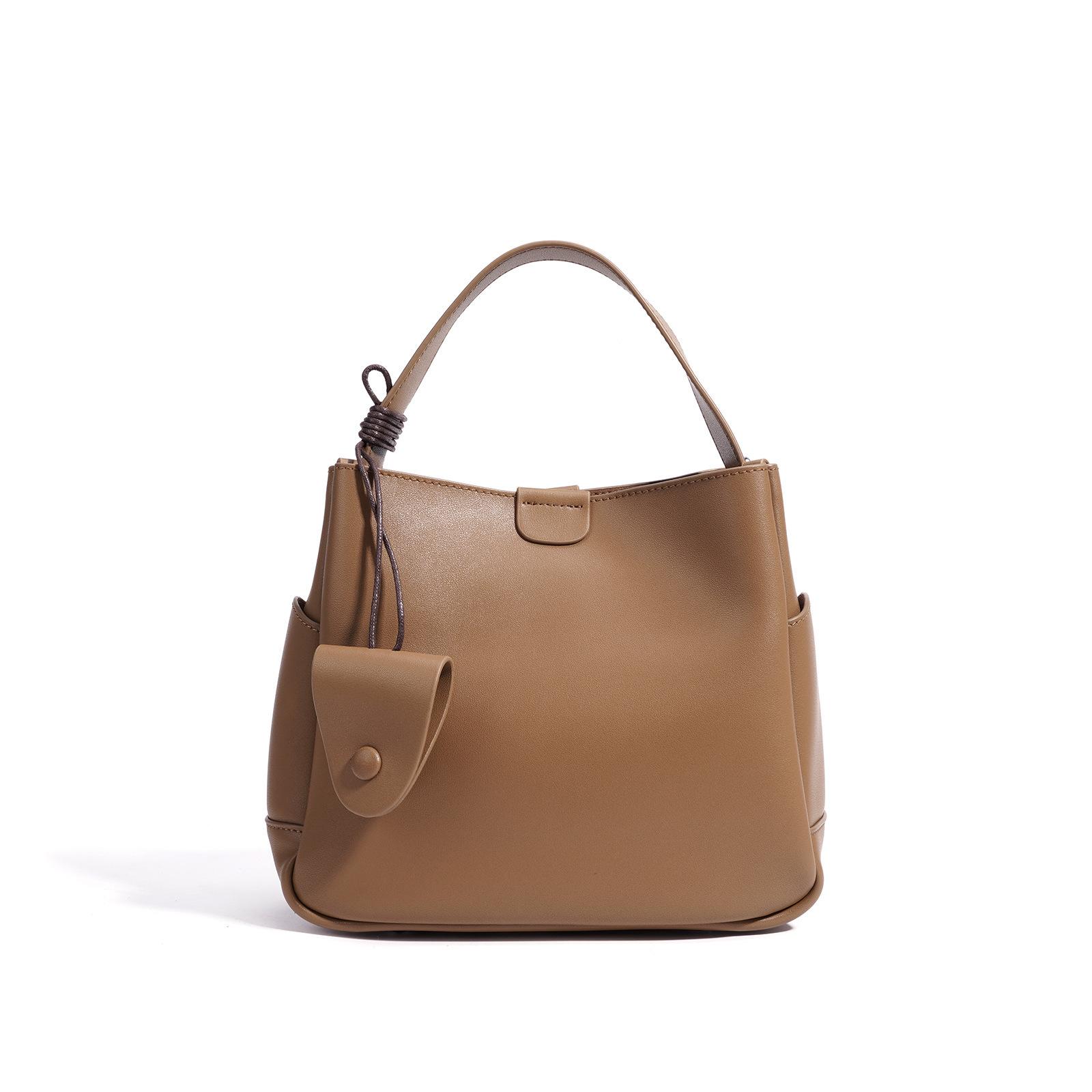 2026 High-end Retro Simple Commuting Large-capacity Bag Women s CasualTexture High-end Fashi Niche Design Exquisite Daily Life 26-10-23cm золотисто-коричневый
2026 High-end Retro Simple Commuting Large-capacity Bag Women s CasualTexture High-end Fashi Niche Design Exquisite Daily Life 26-10-23cm золотисто-коричневый