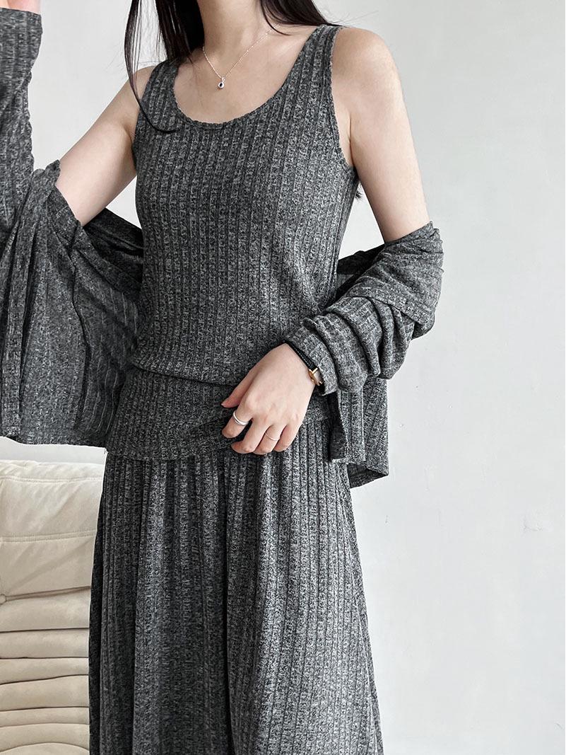 Luxi Осенний Женский Вязаный Костюм для Похудения: Кардиган, Жилет и Юбка миди Medium
Luxi Осенний Женский Вязаный Костюм для Похудения: Кардиган, Жилет и Юбка миди Medium