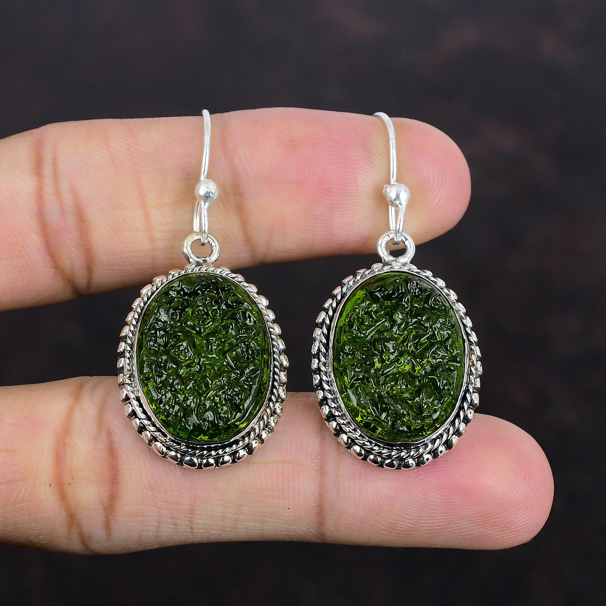 Серьги из молдавита, винтажные серьги из драгоценных камней, серьги из стерлингового серебра 925 пробы, серьги ручной работы, достойные ювелирные изделия, дизайнерские серьги, подарки для друга
Серьги из молдавита, винтажные серьги из драгоценных камней, серьги из стерлингового серебра 925 пробы, серьги ручной работы, достойные ювелирные изделия, дизайнерские серьги, подарки для друга