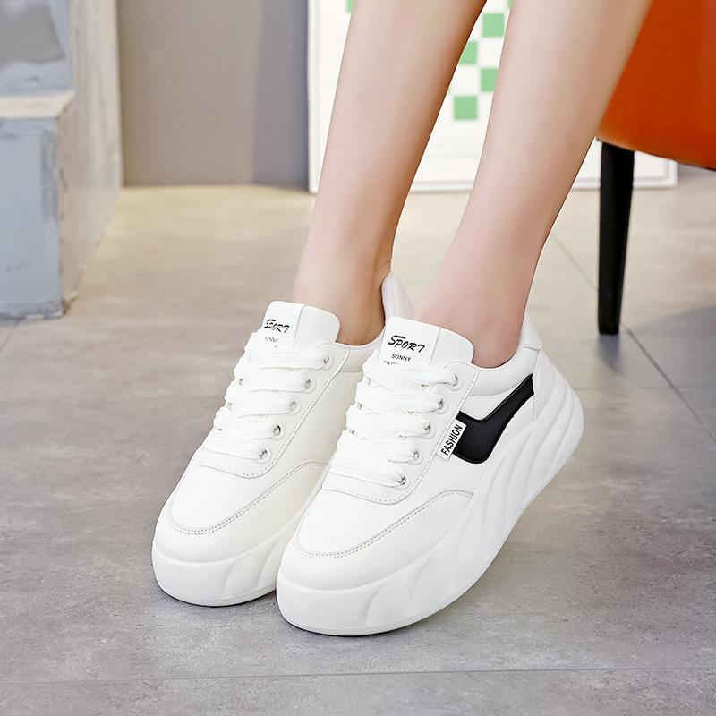 Маленькие белые туфли женские студенческие корейские версии весна новые универсальные повседневные спортивные туфли на плоской подошве A 35 чёрный
Маленькие белые туфли женские студенческие корейские версии весна новые универсальные повседневные спортивные туфли на плоской подошве A 35 чёрный