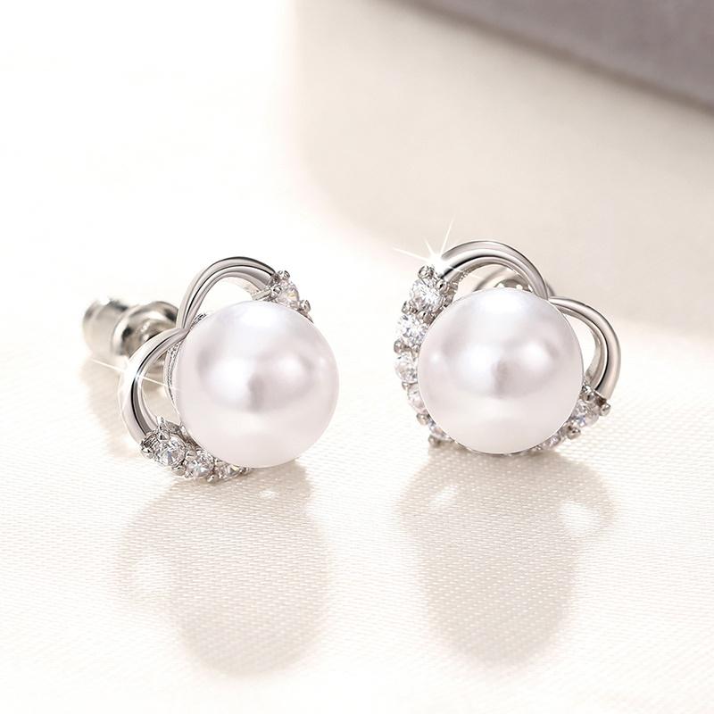 CAOSHI White Imitation Pearl Engagement Stud Earrings for Women Two Color Available Versatile Heart Shape Accessories for Party
CAOSHI White Imitation Pearl Engagement Stud Earrings for Women Two Color Available Versatile Heart Shape Accessories for Party