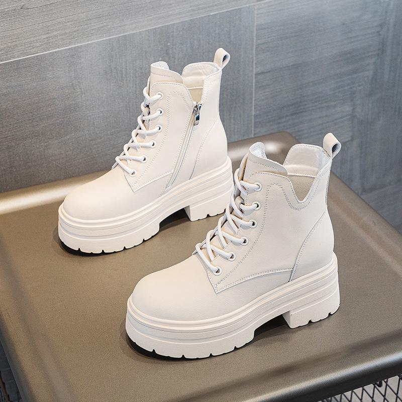 In the autumn of 25 years, the new small thick-soled wedge-heeled muffin women s shoes have casual medium tube short boots 34
In the autumn of 25 years, the new small thick-soled wedge-heeled muffin women s shoes have casual medium tube short boots 34