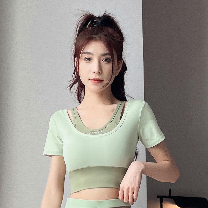 Женский комплект спортивной одежды быстросохнущий 2025: Летний костюм для спортзала и йоги с повседневными зелеными брюками Medium (M)
Женский комплект спортивной одежды быстросохнущий 2025: Летний костюм для спортзала и йоги с повседневными зелеными брюками Medium (M)