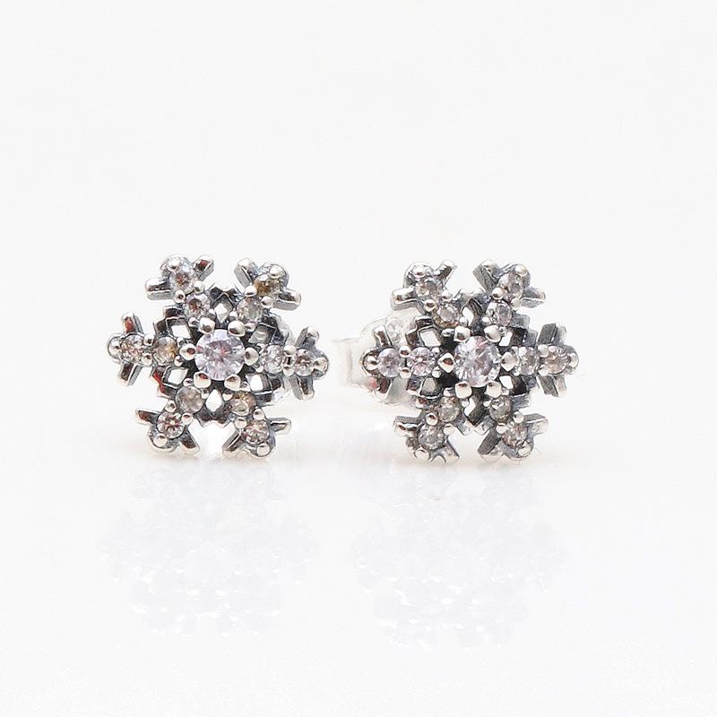 Серьги-пусеты в виде снежинок с посеребрением от Pan для женщин - Элегантный рождественский и новогодний подарок для лучшей подруги White Copper серебряный
Серьги-пусеты в виде снежинок с посеребрением от Pan для женщин - Элегантный рождественский и новогодний подарок для лучшей подруги White Copper серебряный