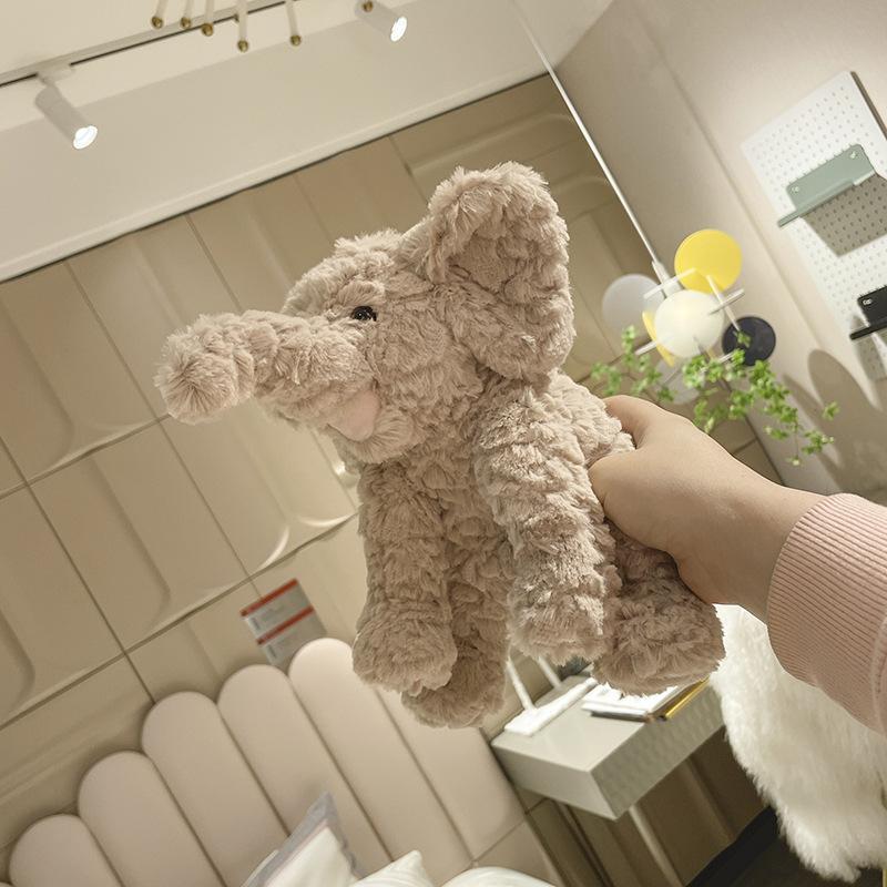 Плюшевый слон бархатный скандинавский кукла зоопарка Sitting height is about 22cm
Плюшевый слон бархатный скандинавский кукла зоопарка Sitting height is about 22cm