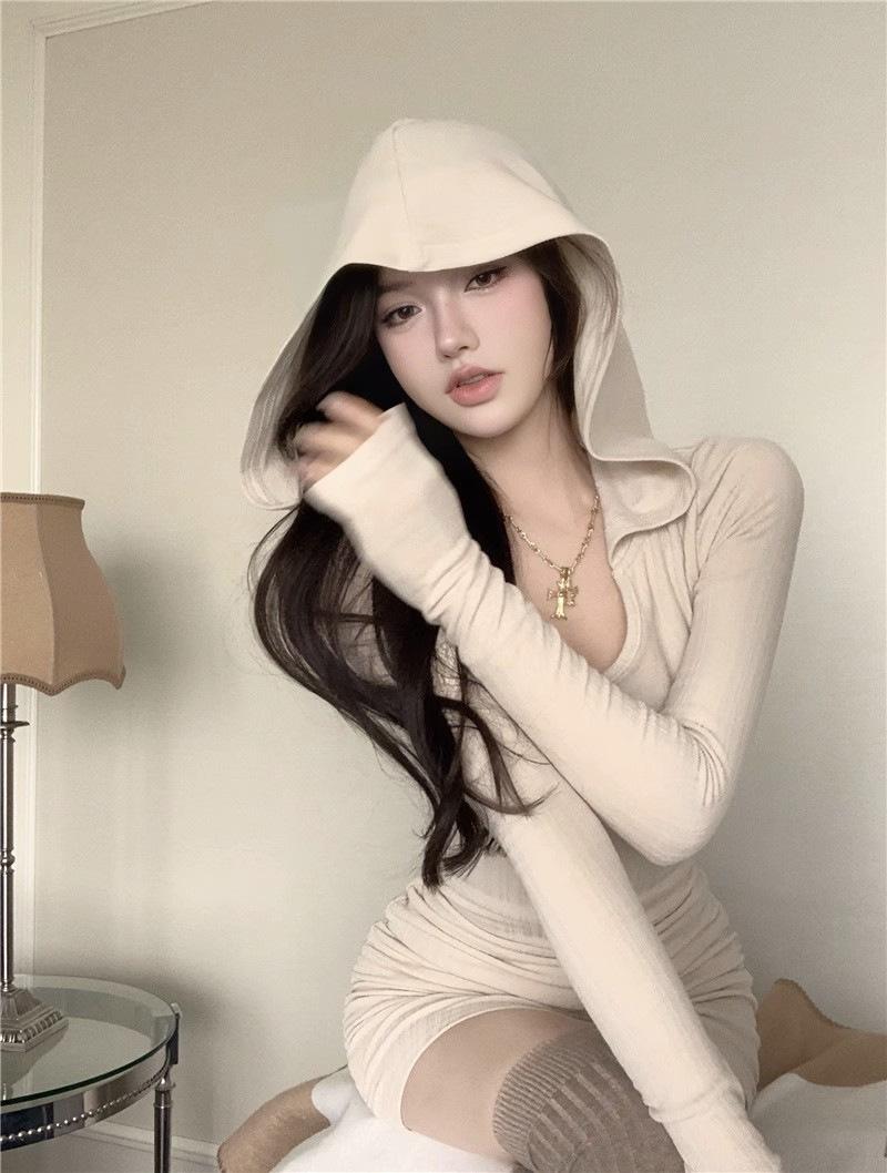 Spice girl sexy hooded V-neck dress women s autumn and winter new temperament advanced tight and thin inner hip skirt S хаки
Spice girl sexy hooded V-neck dress women s autumn and winter new temperament advanced tight and thin inner hip skirt S хаки
