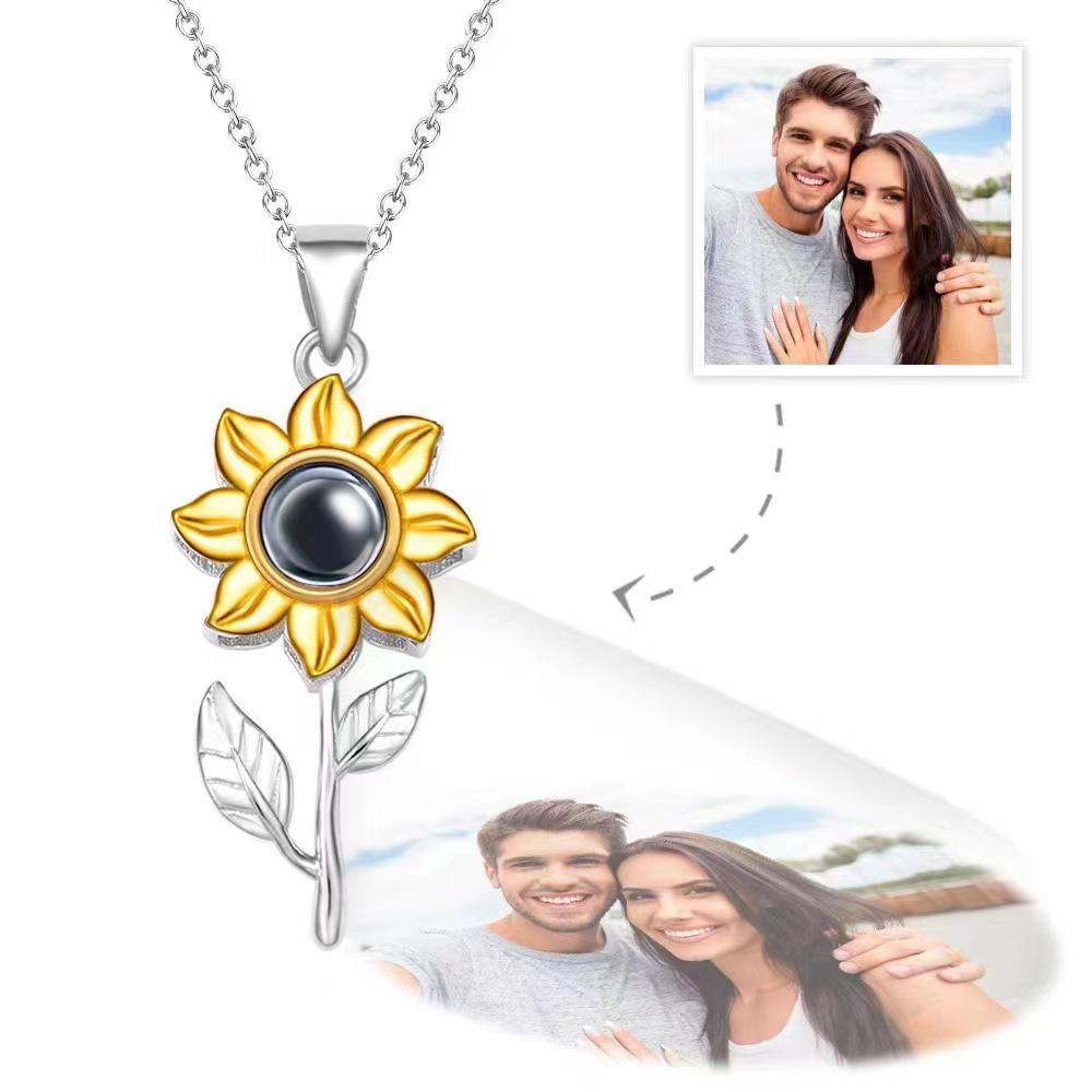 925 Sterling Silver Sunflower Projection Pendant Necklace for Women - Luxury Clavicle Design, Perfect Christmas Gift Mixed Material
925 Sterling Silver Sunflower Projection Pendant Necklace for Women - Luxury Clavicle Design, Perfect Christmas Gift Mixed Material