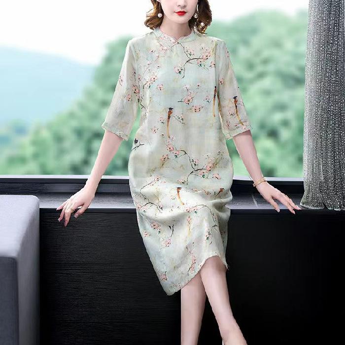 Improved version of cheongsam summer new Chinese style retro printing slim and thin skirt 3XL
Improved version of cheongsam summer new Chinese style retro printing slim and thin skirt 3XL