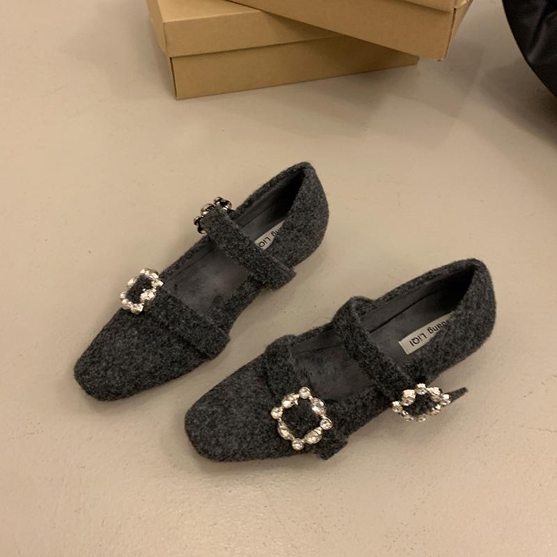 Autumn Winter Rhinestone Women Mary Jane Shoes Fashion Square Toe Shoes Street Style Banquet Party Dress Warm Cotton Pumps 40
Autumn Winter Rhinestone Women Mary Jane Shoes Fashion Square Toe Shoes Street Style Banquet Party Dress Warm Cotton Pumps 40
