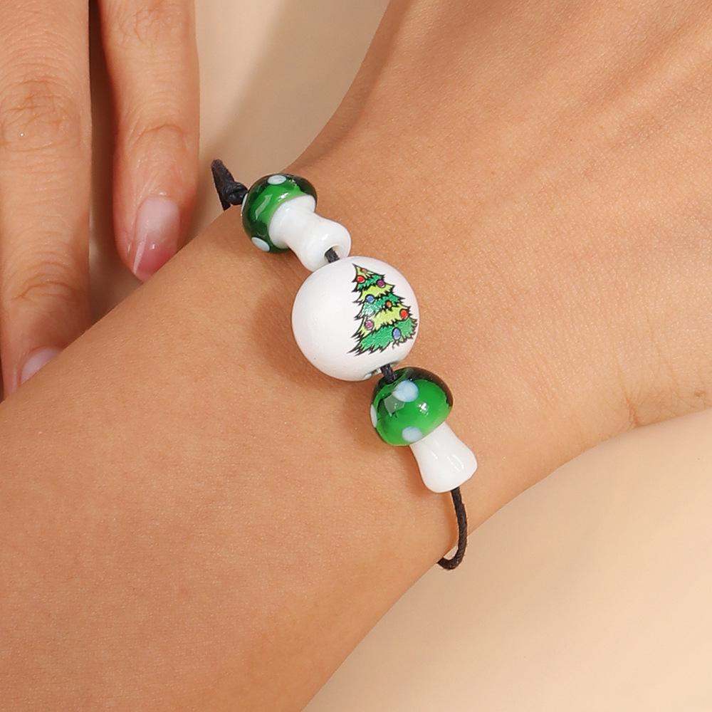 Cross-border European & American Light Luxury Christmas Bracelet with Beaded Pearl Tree & Reindeer
Cross-border European & American Light Luxury Christmas Bracelet with Beaded Pearl Tree & Reindeer