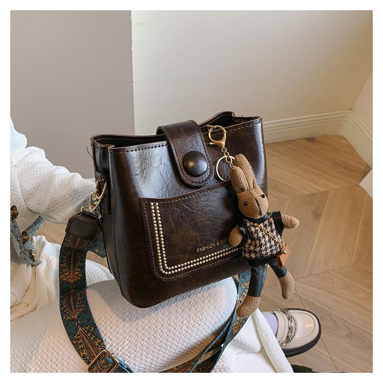 Retro Minimalist Solid Color Faux Leather Crossbody Bag Fashion Trendy Square Shoulder Purse for Women
Retro Minimalist Solid Color Faux Leather Crossbody Bag Fashion Trendy Square Shoulder Purse for Women