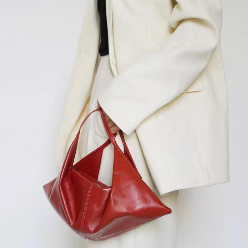 Wind niche design soft leather lazy wind shoulder bag commuter handbag tote bag underarm bag красный
Wind niche design soft leather lazy wind shoulder bag commuter handbag tote bag underarm bag красный