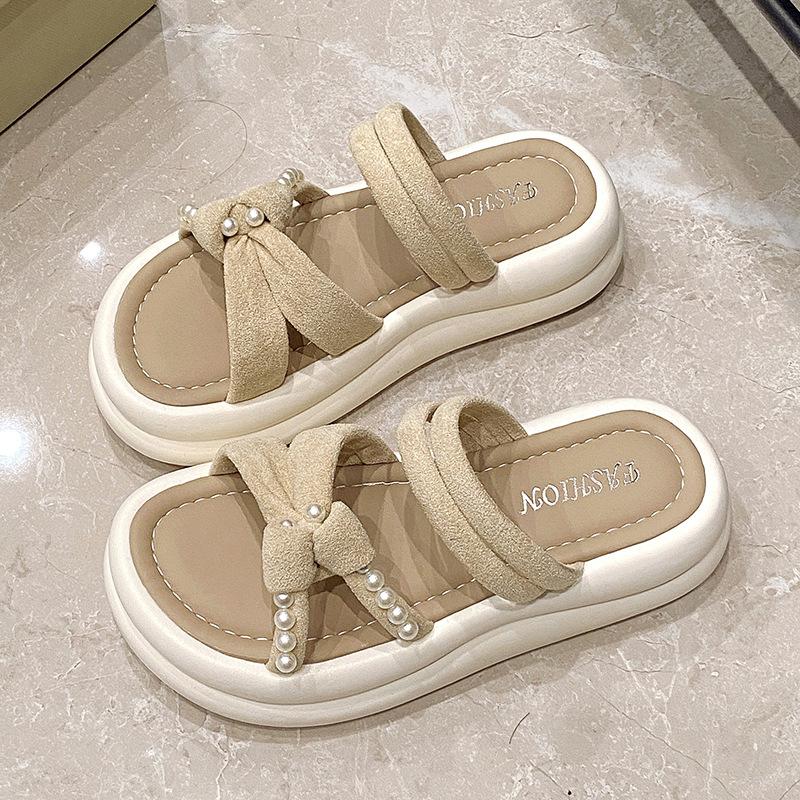 Cross-strapped beaded thick-soled cool slippers for women to wear summer new beach sandals slippers two wear one-word slippers 35 бежевый
Cross-strapped beaded thick-soled cool slippers for women to wear summer new beach sandals slippers two wear one-word slippers 35 бежевый