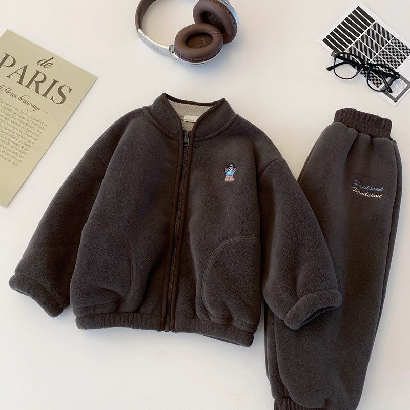 Мальчики Плюс Бархатная Толстая Куртка Зимняя Детская Одежда Полар Флис Детская Детская Теплая Куртка Брюки Костюм из двух предметов 100
Мальчики Плюс Бархатная Толстая Куртка Зимняя Детская Одежда Полар Флис Детская Детская Теплая Куртка Брюки Костюм из двух предметов 100