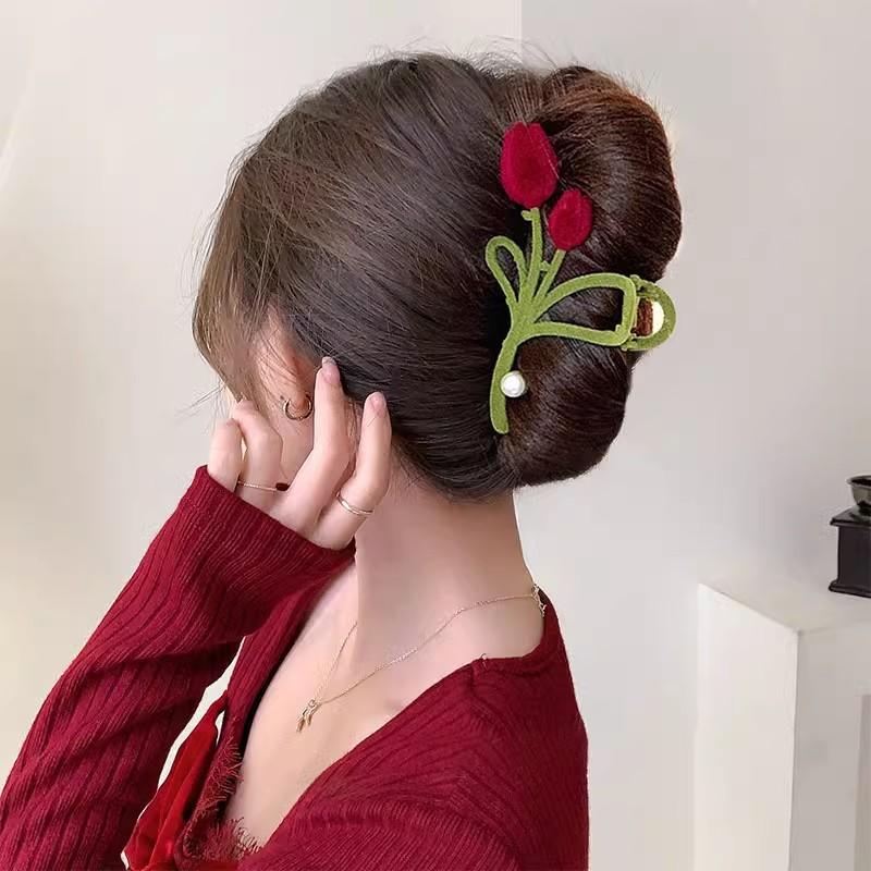 Large French Retro Tulip Velvet Hairpin Female Fashion Pearl Hairpin Back of Head Hairpin Shark Hairpin
Large French Retro Tulip Velvet Hairpin Female Fashion Pearl Hairpin Back of Head Hairpin Shark Hairpin